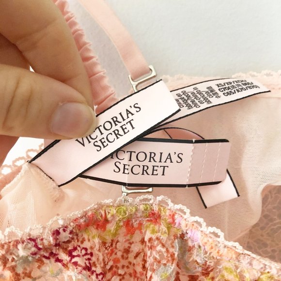 ✨ BNWT Victoria's Secret Lace Bandeau - Picture 4 of 4